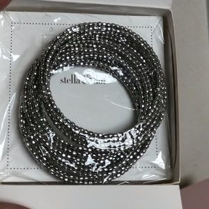 Stella dot spiral bracelet in silver